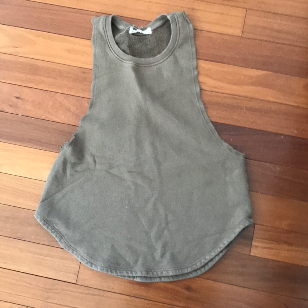 Josh Brown Top